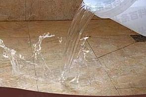 蒸湘漏水维修 免砸砖防水材料该如何施工
